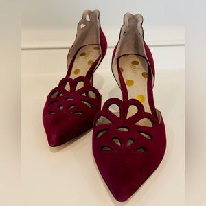 Boden Suede Burgundy Pumps w/ Beautiful Details! Size 39.